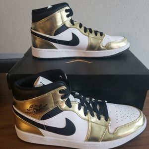 Air Jordan 1 Mid SE gold, black, metallic